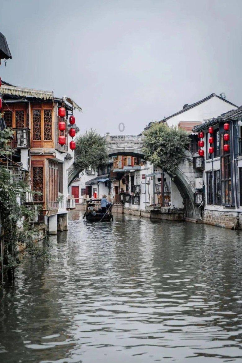 图里的女人是贤妻良母类型的吗?-机智问答网页,解决你的疑问